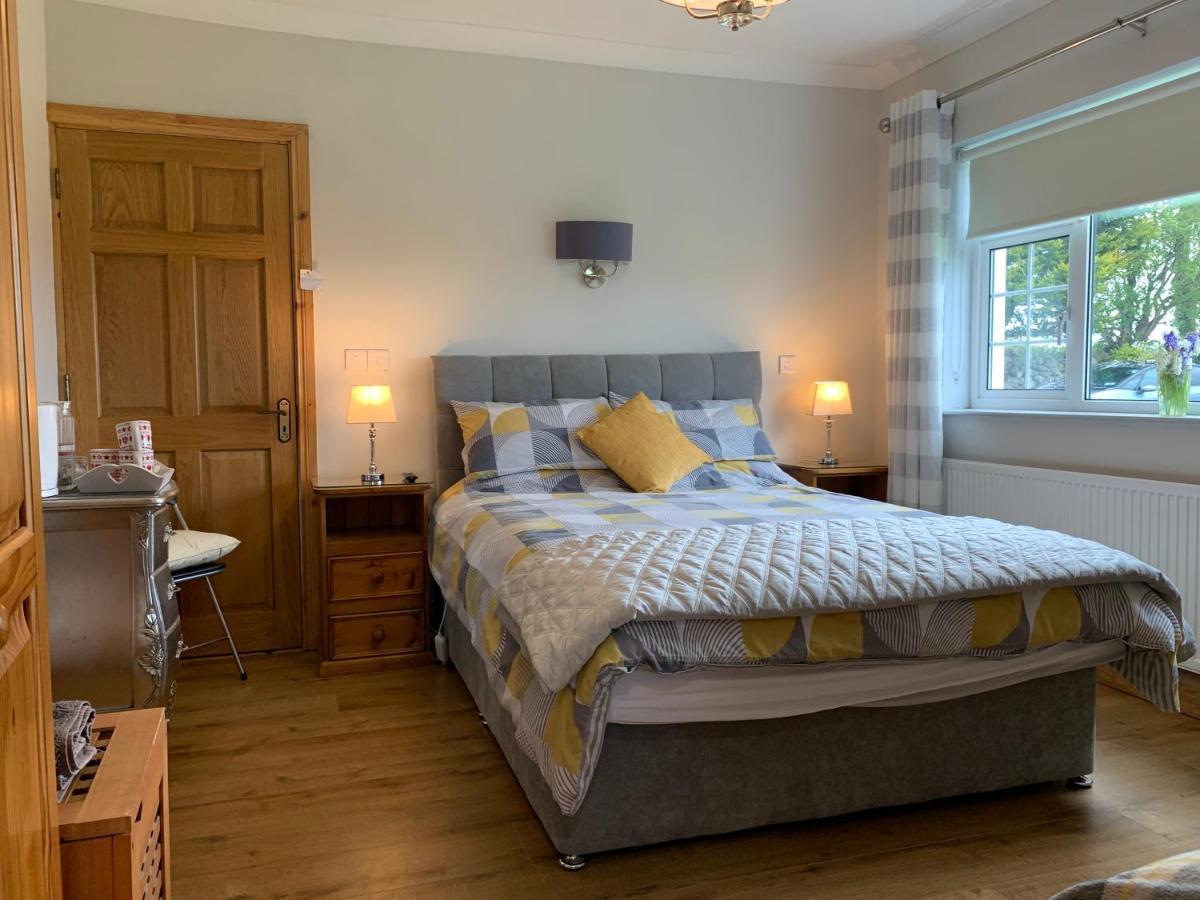 Bridgeview B&B เอนนิส ภายนอก รูปภาพ